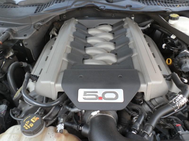 Ford Mustang Vehicle Full-screen Gallery Image 39