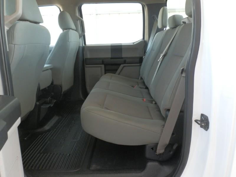 Ford Super Duty F-250 Vehicle Full-screen Gallery Image 10