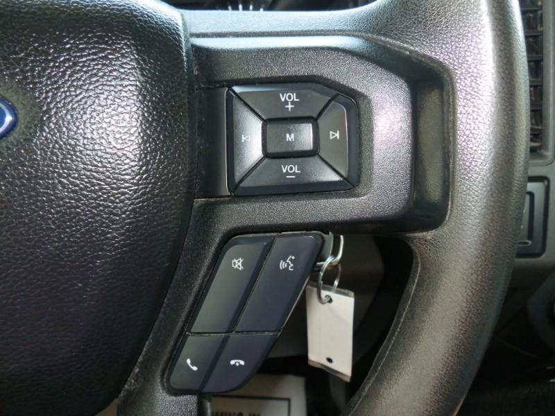 Ford Super Duty F-250 Vehicle Full-screen Gallery Image 14