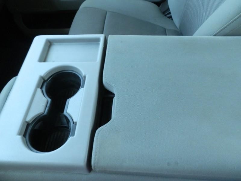 Ford Super Duty F-250 Vehicle Full-screen Gallery Image 22