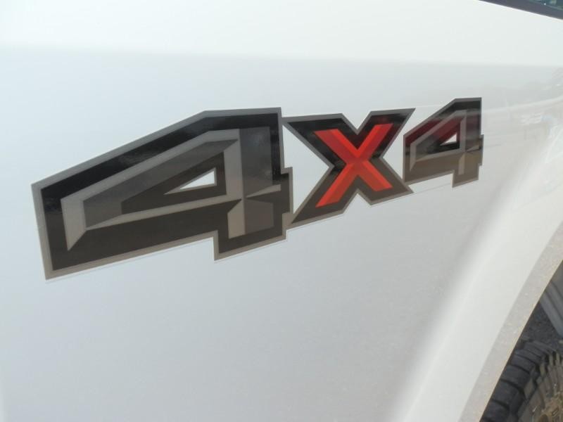 Ford Super Duty F-250 Vehicle Full-screen Gallery Image 31