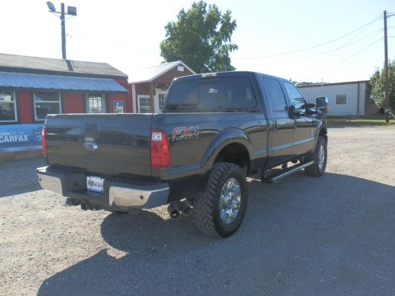 Ford Super Duty F-250 Vehicle Full-screen Gallery Image 04