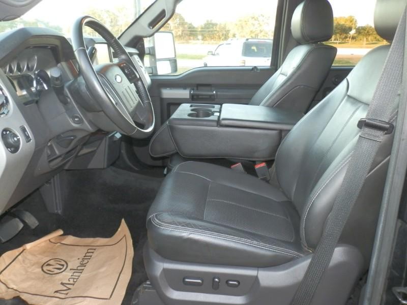 Ford Super Duty F-250 Vehicle Full-screen Gallery Image 09