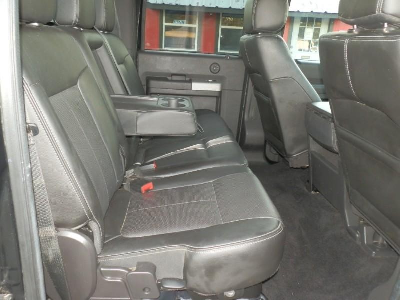 Ford Super Duty F-250 Vehicle Full-screen Gallery Image 12