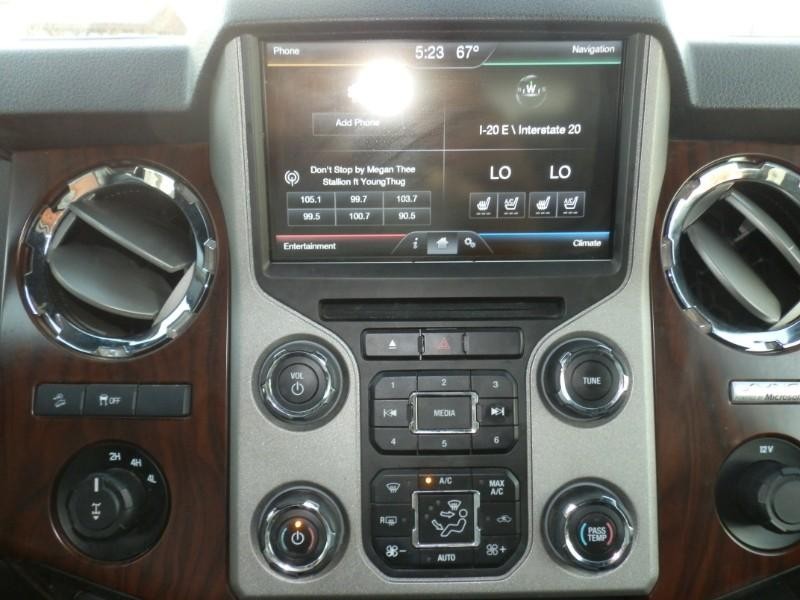 Ford Super Duty F-250 Vehicle Full-screen Gallery Image 15