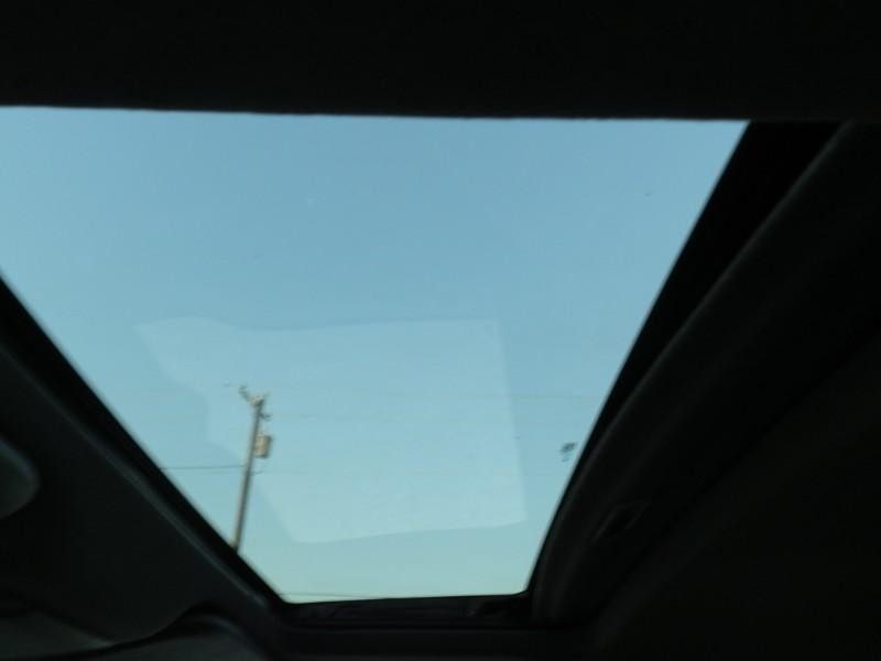 Ford Super Duty F-250 Vehicle Full-screen Gallery Image 17