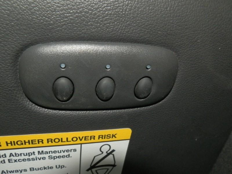 Ford Super Duty F-250 Vehicle Full-screen Gallery Image 25