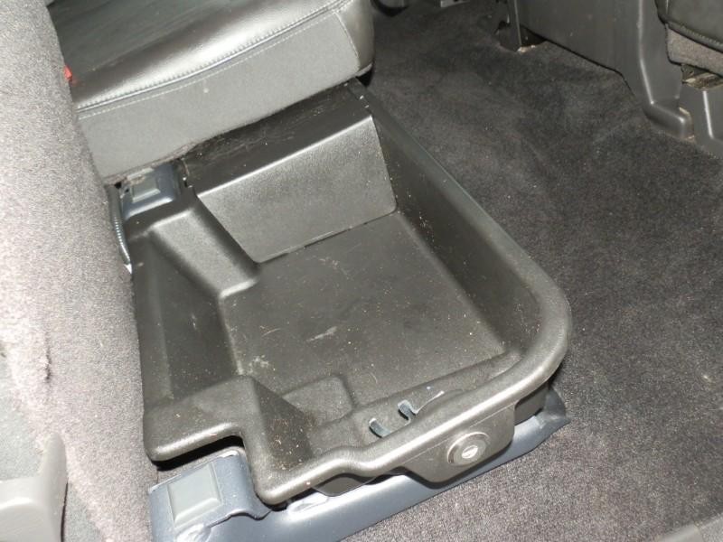 Ford Super Duty F-250 Vehicle Full-screen Gallery Image 29