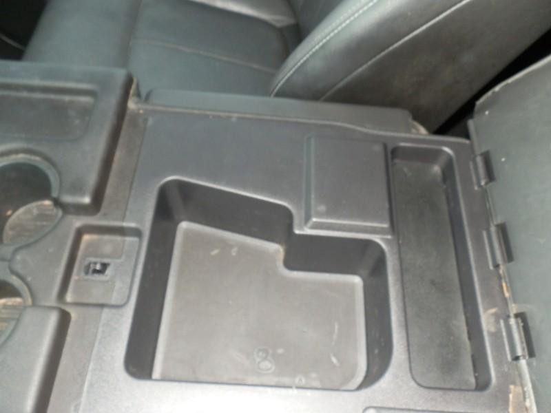 Ford Super Duty F-250 Vehicle Full-screen Gallery Image 31