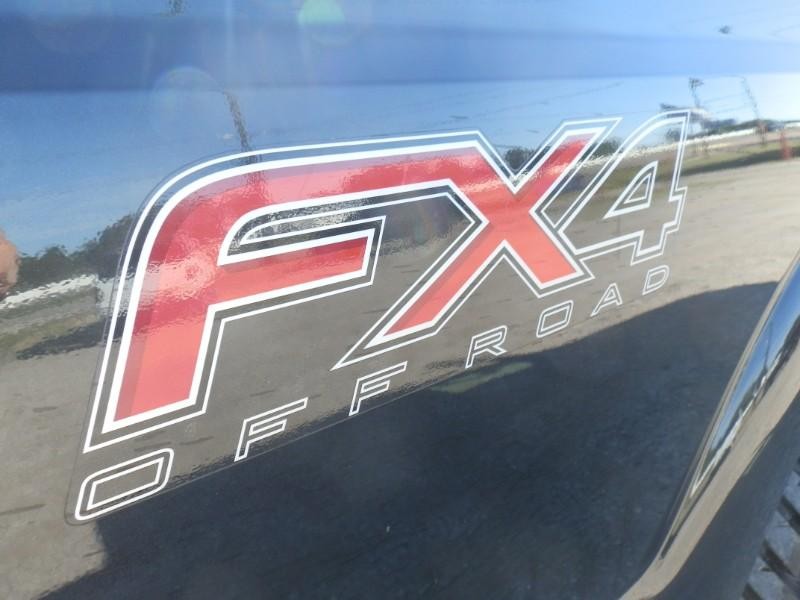 Ford Super Duty F-250 Vehicle Full-screen Gallery Image 33