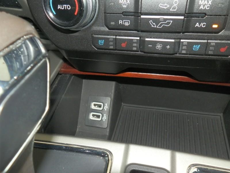 Ford F-150 Vehicle Full-screen Gallery Image 20