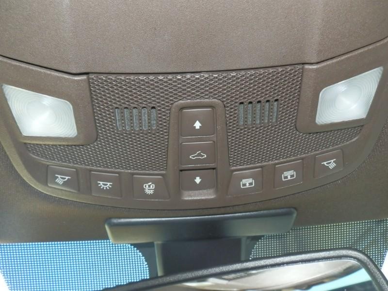 Ford F-150 Vehicle Full-screen Gallery Image 24