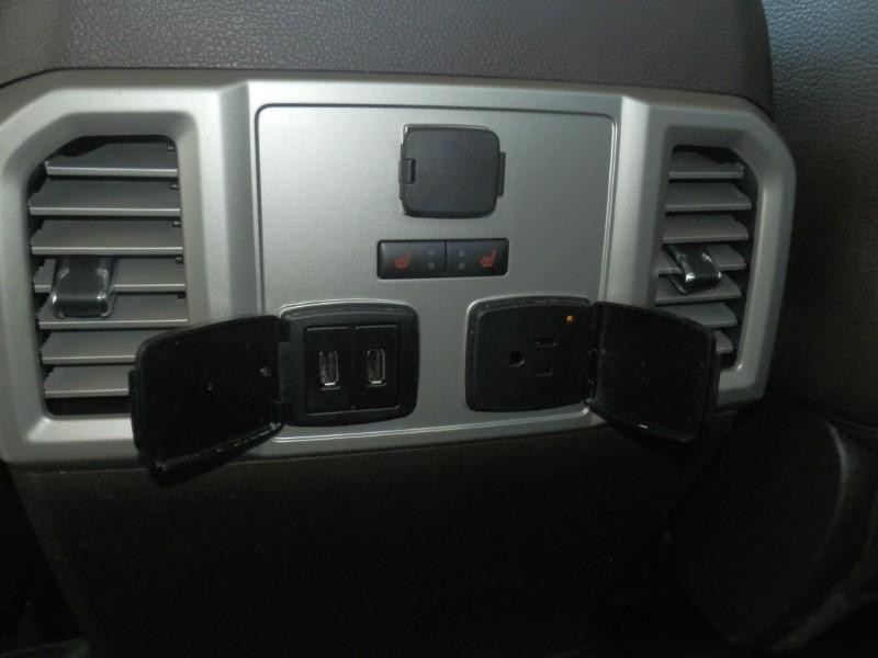 Ford F-150 Vehicle Full-screen Gallery Image 31