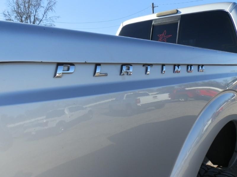 Ford F-250 Vehicle Full-screen Gallery Image 09