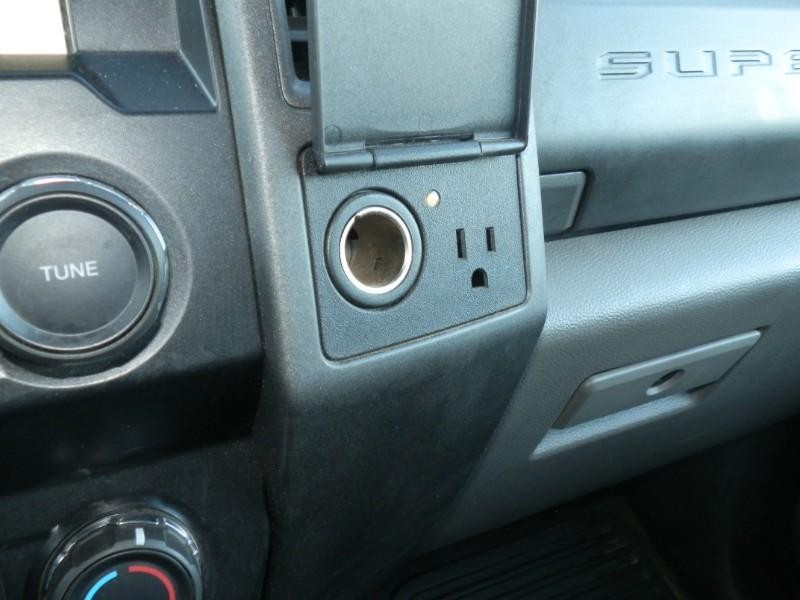 Ford Super Duty F-350 DRW Vehicle Full-screen Gallery Image 22