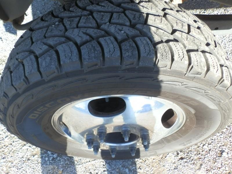 Ford Super Duty F-350 DRW Vehicle Full-screen Gallery Image 37