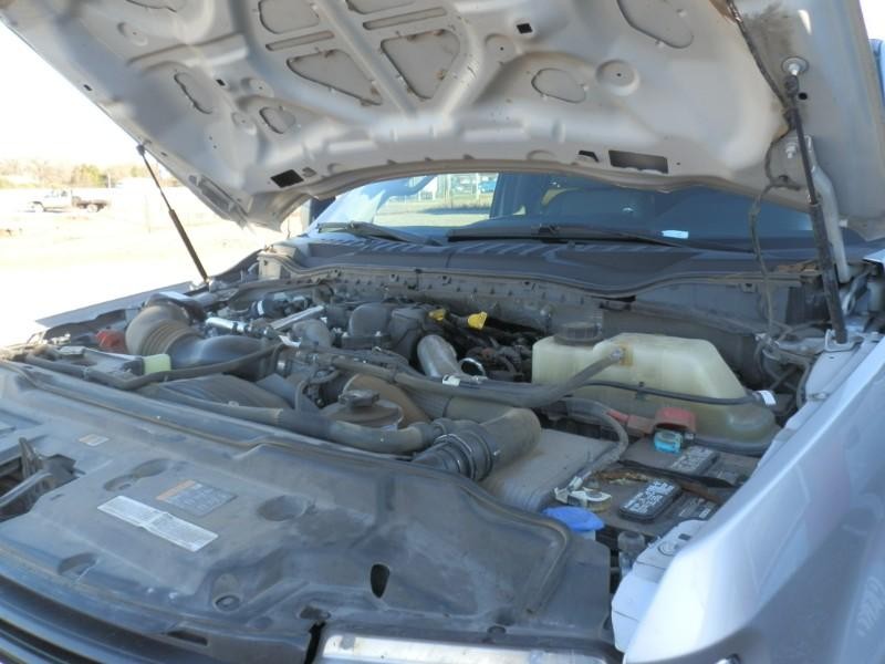 Ford Super Duty F-350 DRW Vehicle Full-screen Gallery Image 42