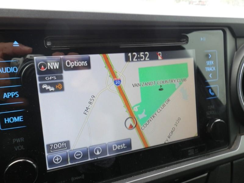 Toyota Tacoma Vehicle Full-screen Gallery Image 09