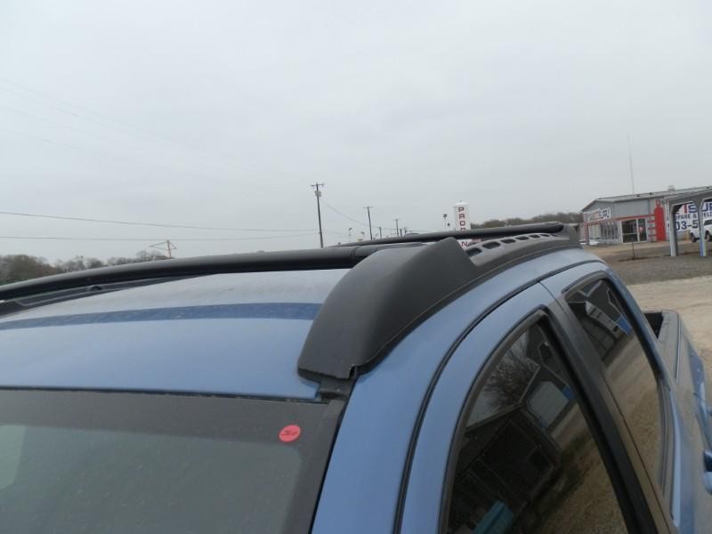 Toyota Tacoma Vehicle Full-screen Gallery Image 22