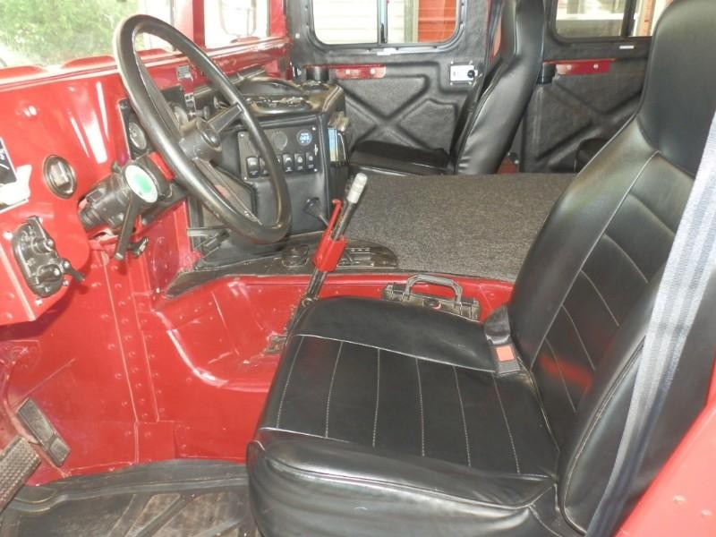 HUMMER H1 Vehicle Full-screen Gallery Image 09