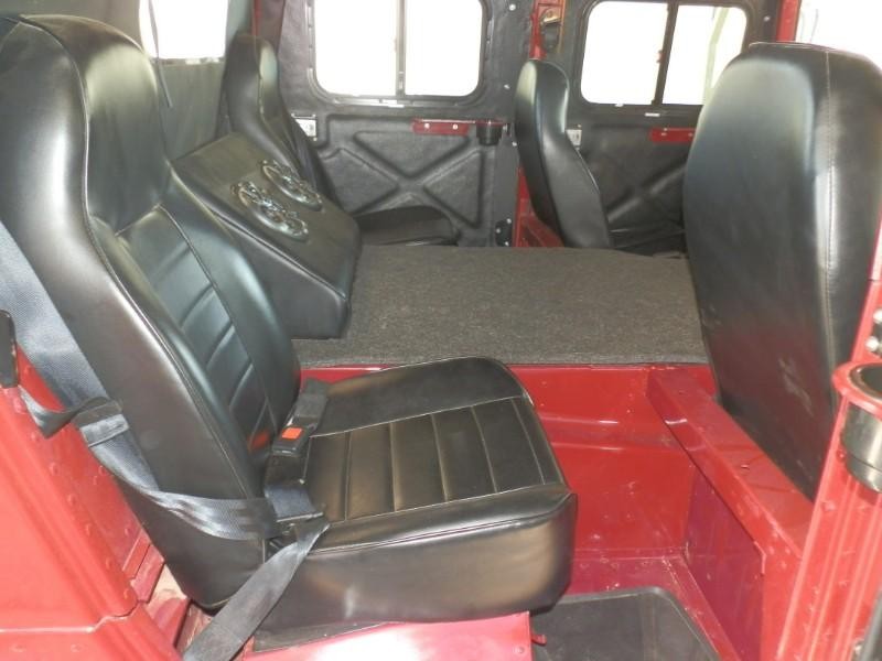 HUMMER H1 Vehicle Full-screen Gallery Image 12