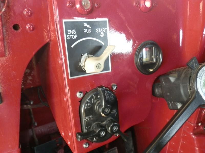 HUMMER H1 Vehicle Full-screen Gallery Image 15