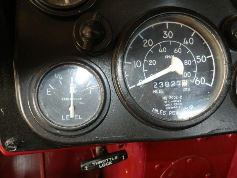 HUMMER H1 Vehicle Full-screen Gallery Image 17