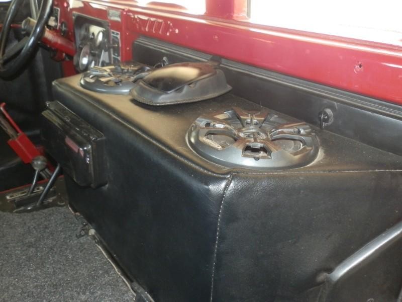 HUMMER H1 Vehicle Full-screen Gallery Image 20