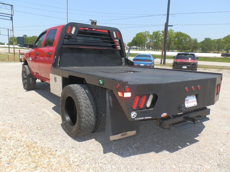 Ram 3500 Vehicle Full-screen Gallery Image 02