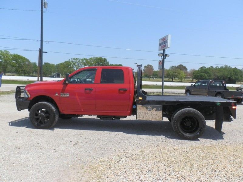 Ram 3500 Vehicle Full-screen Gallery Image 05