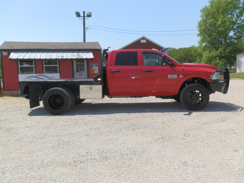 Ram 3500 Vehicle Full-screen Gallery Image 06