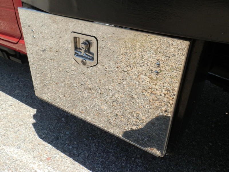 Ram 3500 Vehicle Full-screen Gallery Image 09