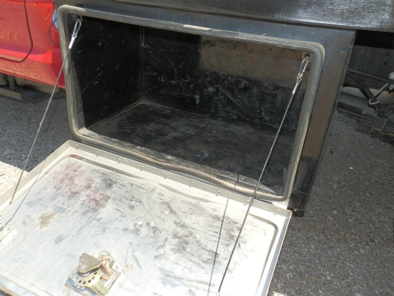 Ram 3500 Vehicle Full-screen Gallery Image 12