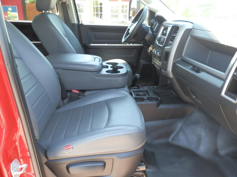 Ram 3500 Vehicle Full-screen Gallery Image 17