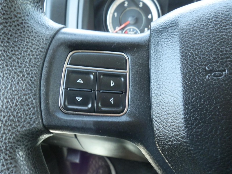 Ram 3500 Vehicle Full-screen Gallery Image 19