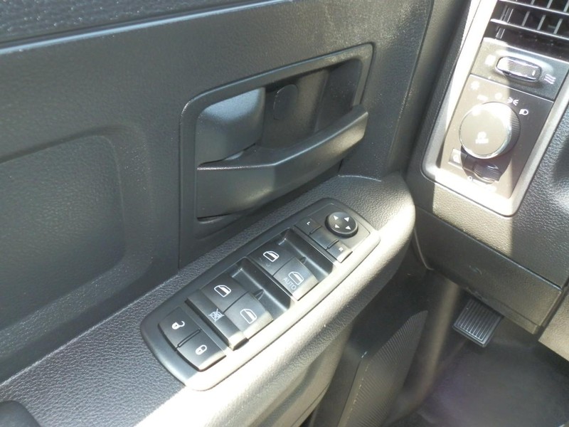 Ram 3500 Vehicle Full-screen Gallery Image 22