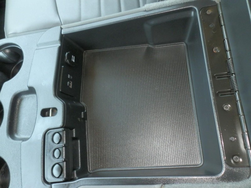 Ram 3500 Vehicle Full-screen Gallery Image 27