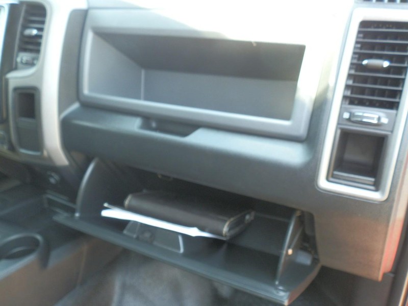 Ram 3500 Vehicle Full-screen Gallery Image 28