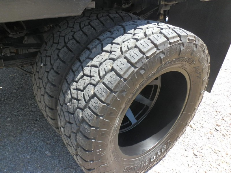 Ram 3500 Vehicle Full-screen Gallery Image 31