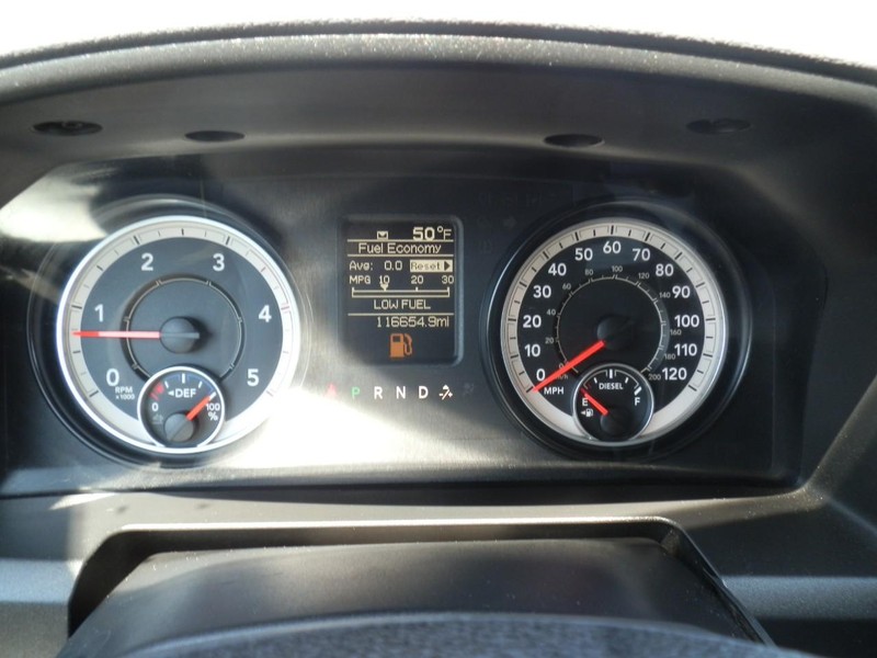 Ram 3500 Vehicle Full-screen Gallery Image 34