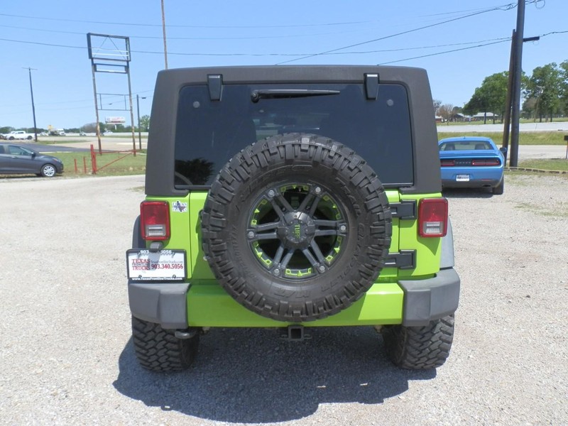 Jeep Wrangler Unlimited Vehicle Full-screen Gallery Image 08