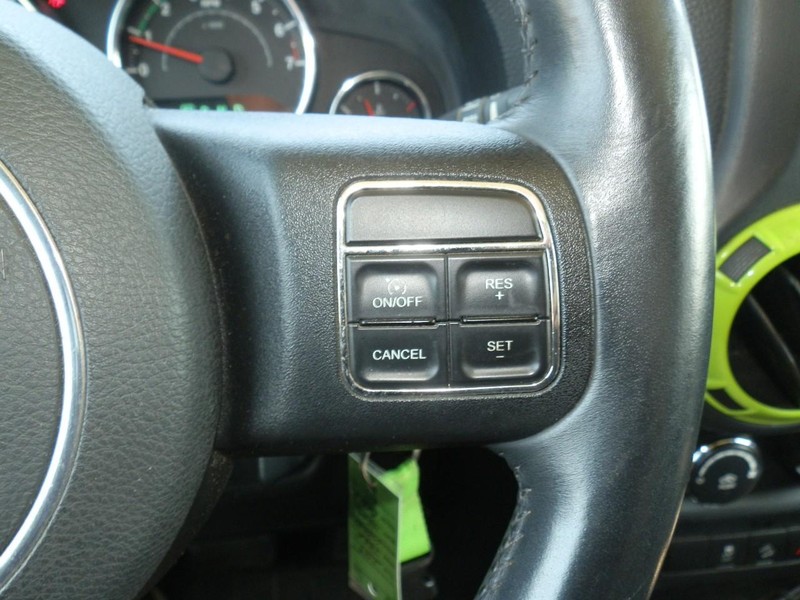 Jeep Wrangler Unlimited Vehicle Full-screen Gallery Image 12