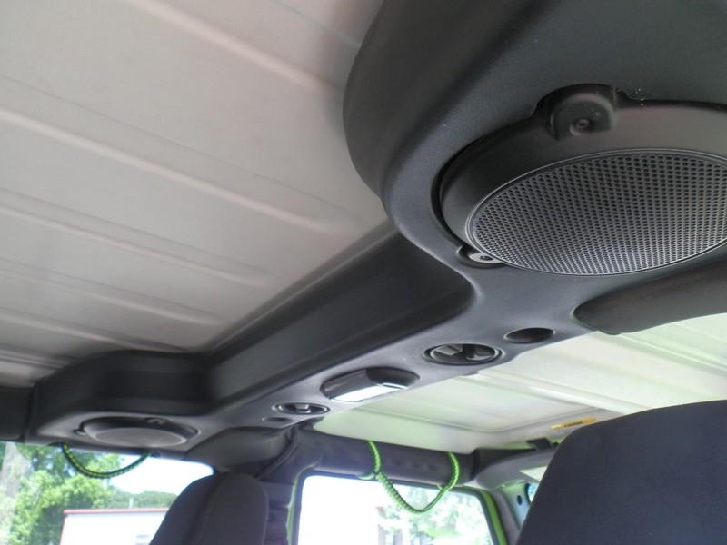 Jeep Wrangler Unlimited Vehicle Full-screen Gallery Image 19