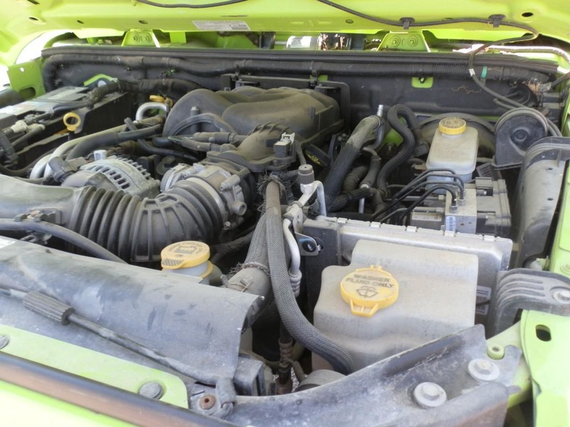 Jeep Wrangler Unlimited Vehicle Full-screen Gallery Image 32