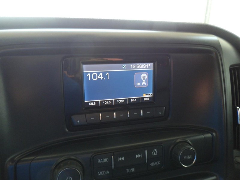 Chevrolet Silverado 2500 Vehicle Full-screen Gallery Image 15