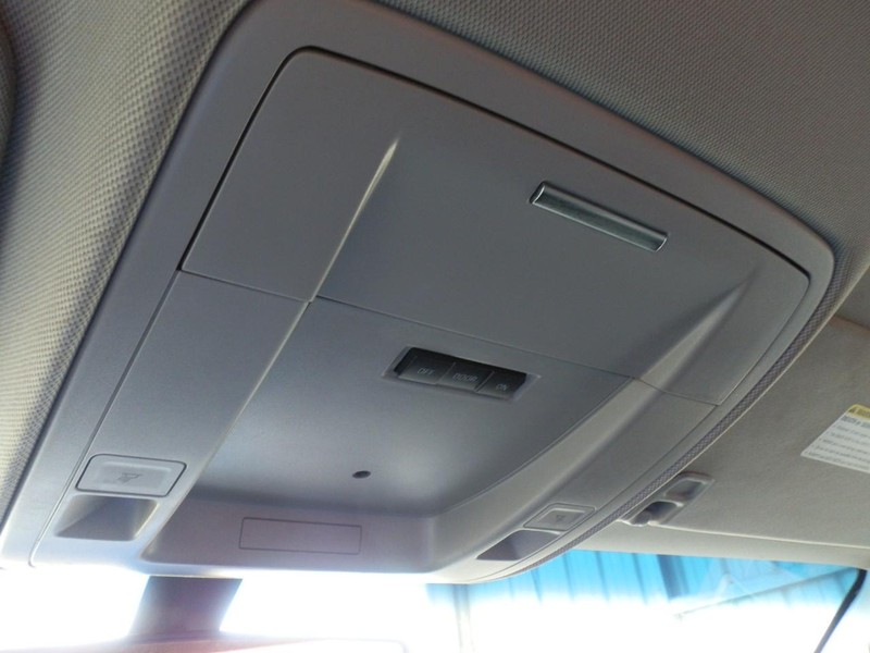 Chevrolet Silverado 2500 Vehicle Full-screen Gallery Image 24