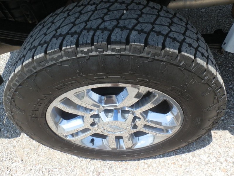 Chevrolet Silverado 2500 Vehicle Full-screen Gallery Image 30