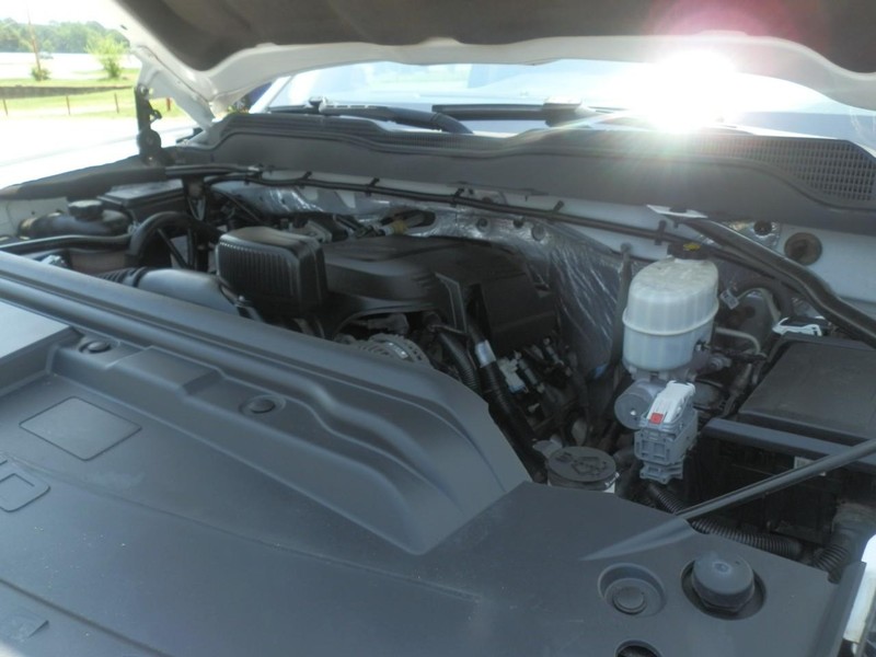 Chevrolet Silverado 2500 Vehicle Full-screen Gallery Image 34