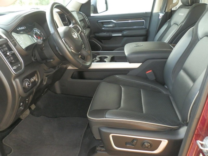 Ram 1500 Vehicle Full-screen Gallery Image 17