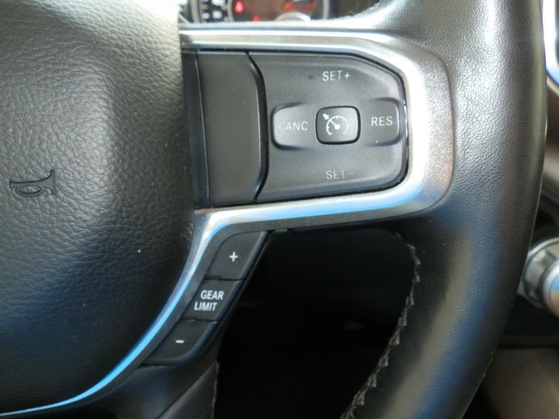 Ram 1500 Vehicle Full-screen Gallery Image 23
